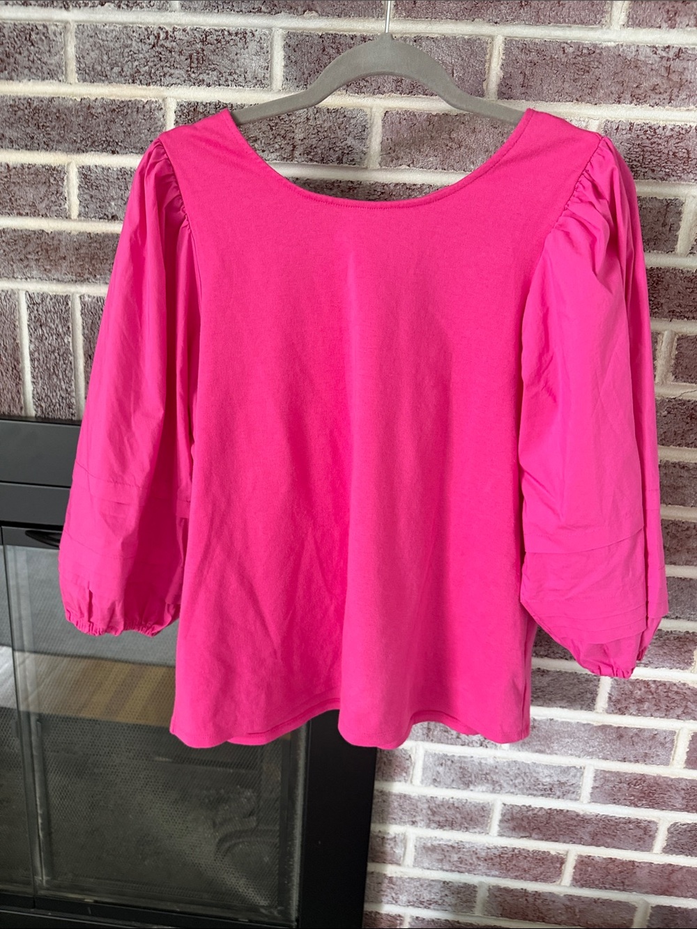 crown & ivy Hot Pink Puff Sleeve Blouse